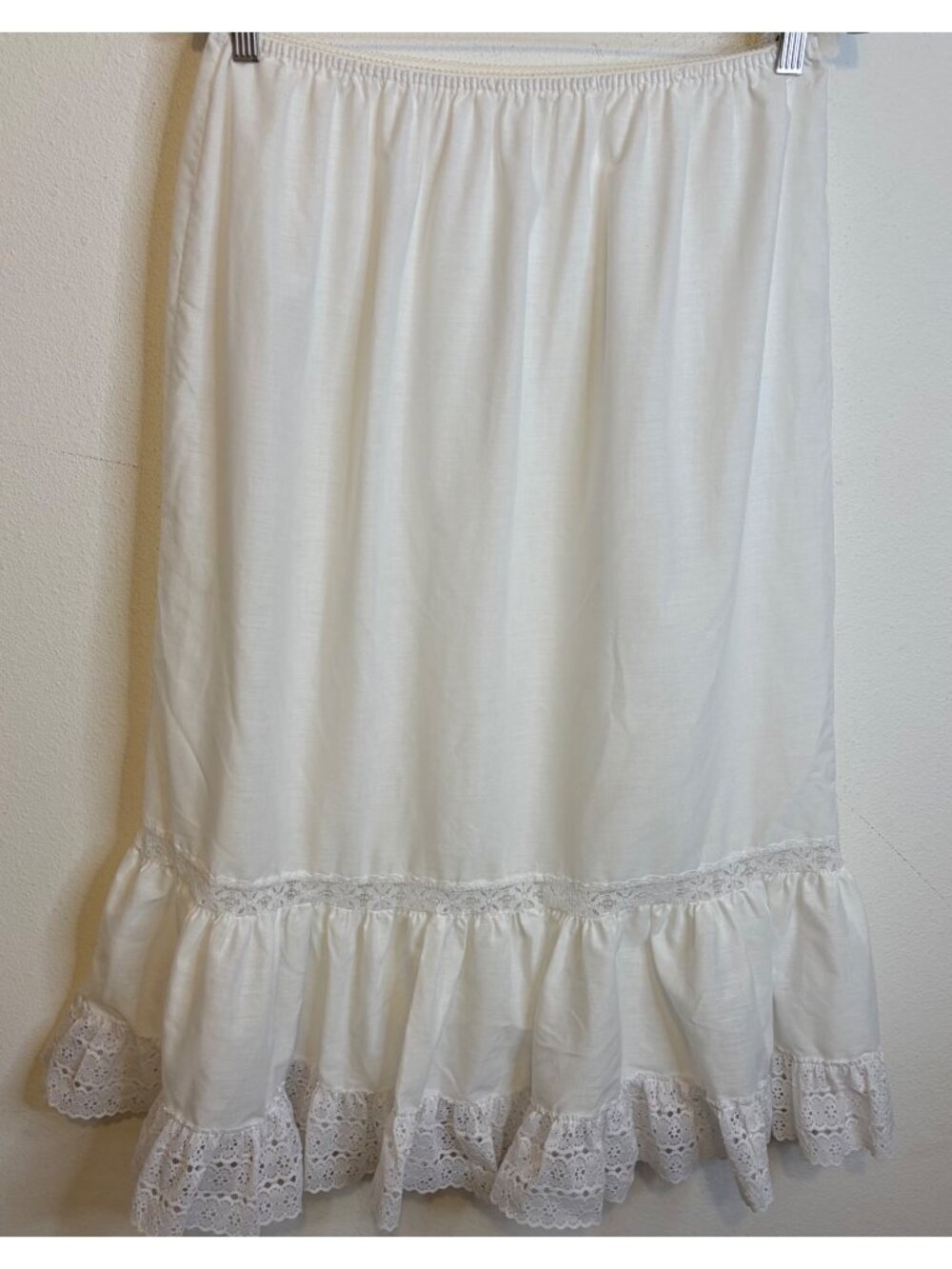 Vintage FORTUNE USA Eyelet Lace Midi Long Ruffle Slip Skirt Size 18/20 White